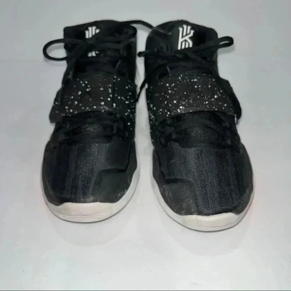 Kyrie Irving Nike 5.5Y Basketball Shoes